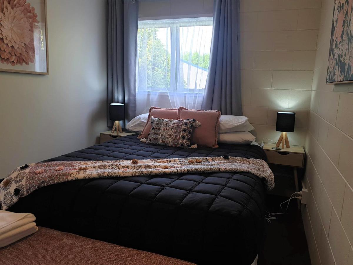 Rose Apartments Hamilton Bagian luar foto