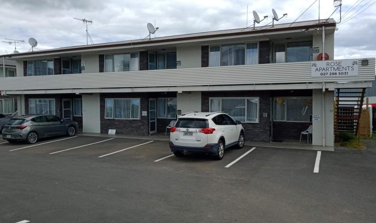 Rose Apartments Hamilton Bagian luar foto